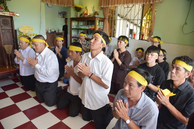 Visiting Late female Novice Thich Nu Phuc Tho Funeral in Bình Dương